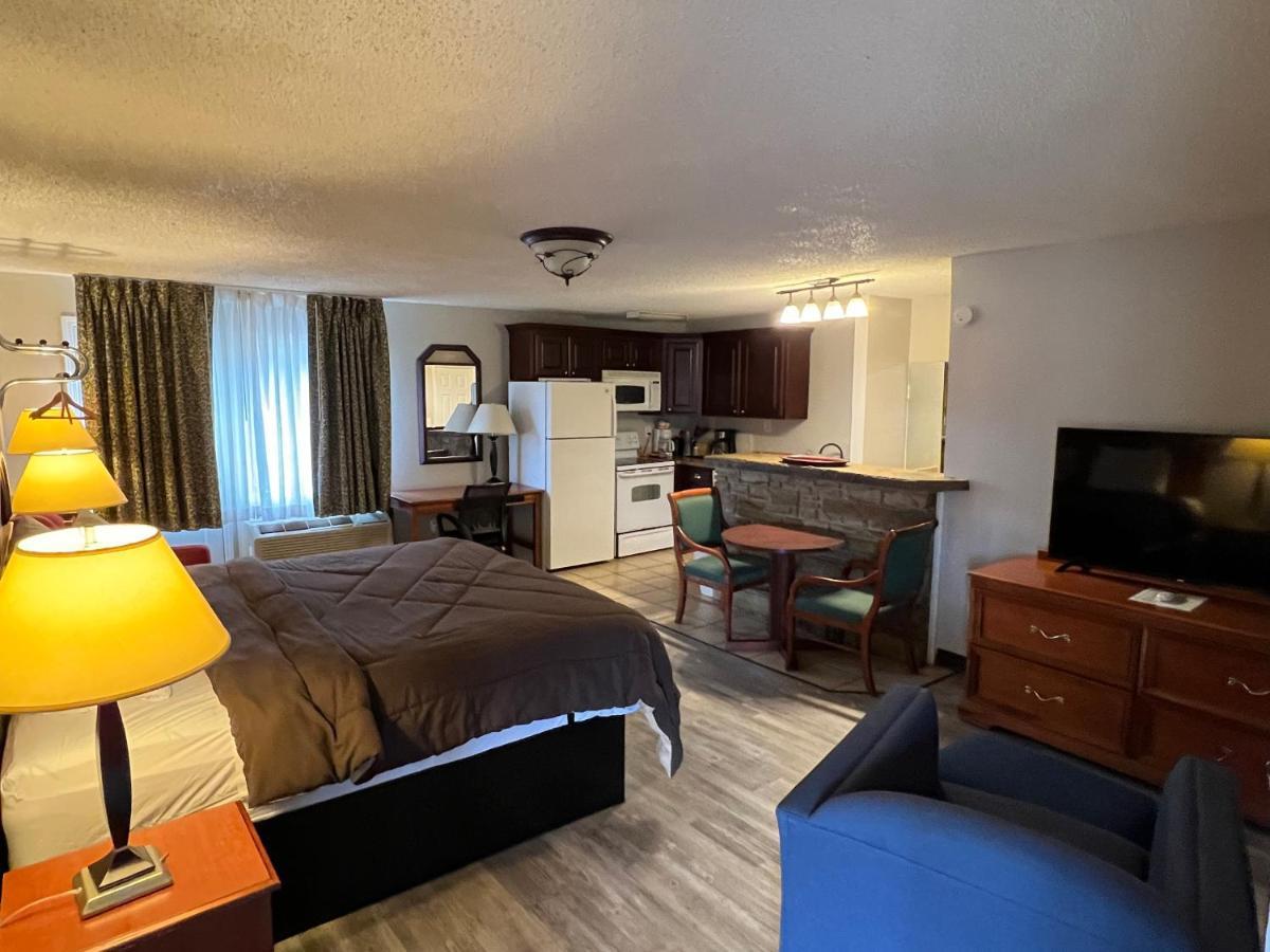 Motel &